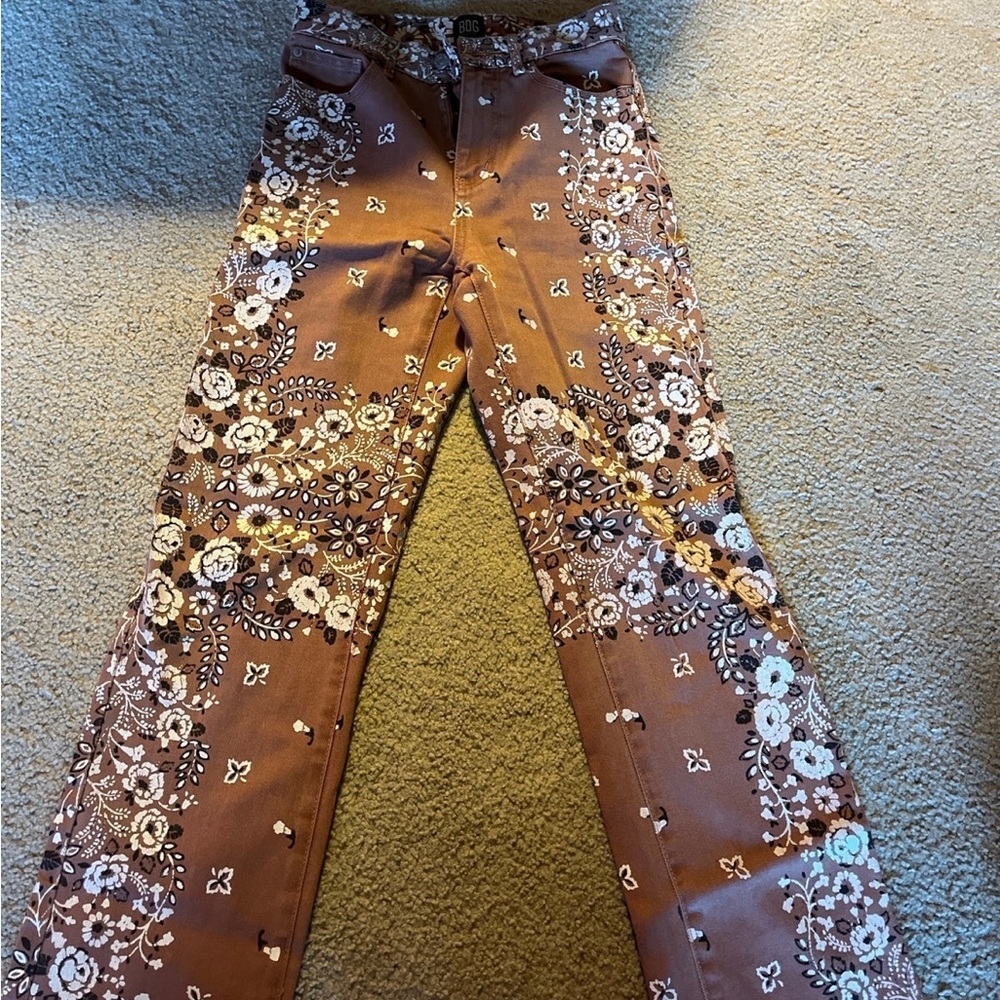 Pants from urban outfitters. Lightly worn, in great condition
